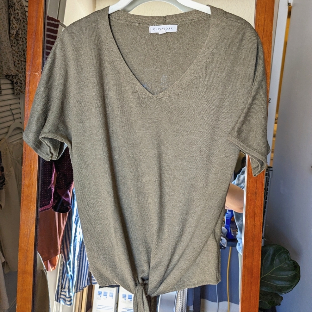 Olive + Oak Knotted Short Sleeve Sweater Shirt